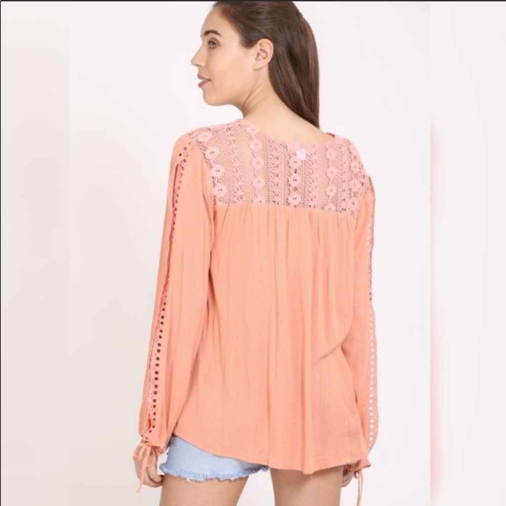 “The Bobbie Jo“ Slit Sleeve Cotton Top - Picture 3 of 8